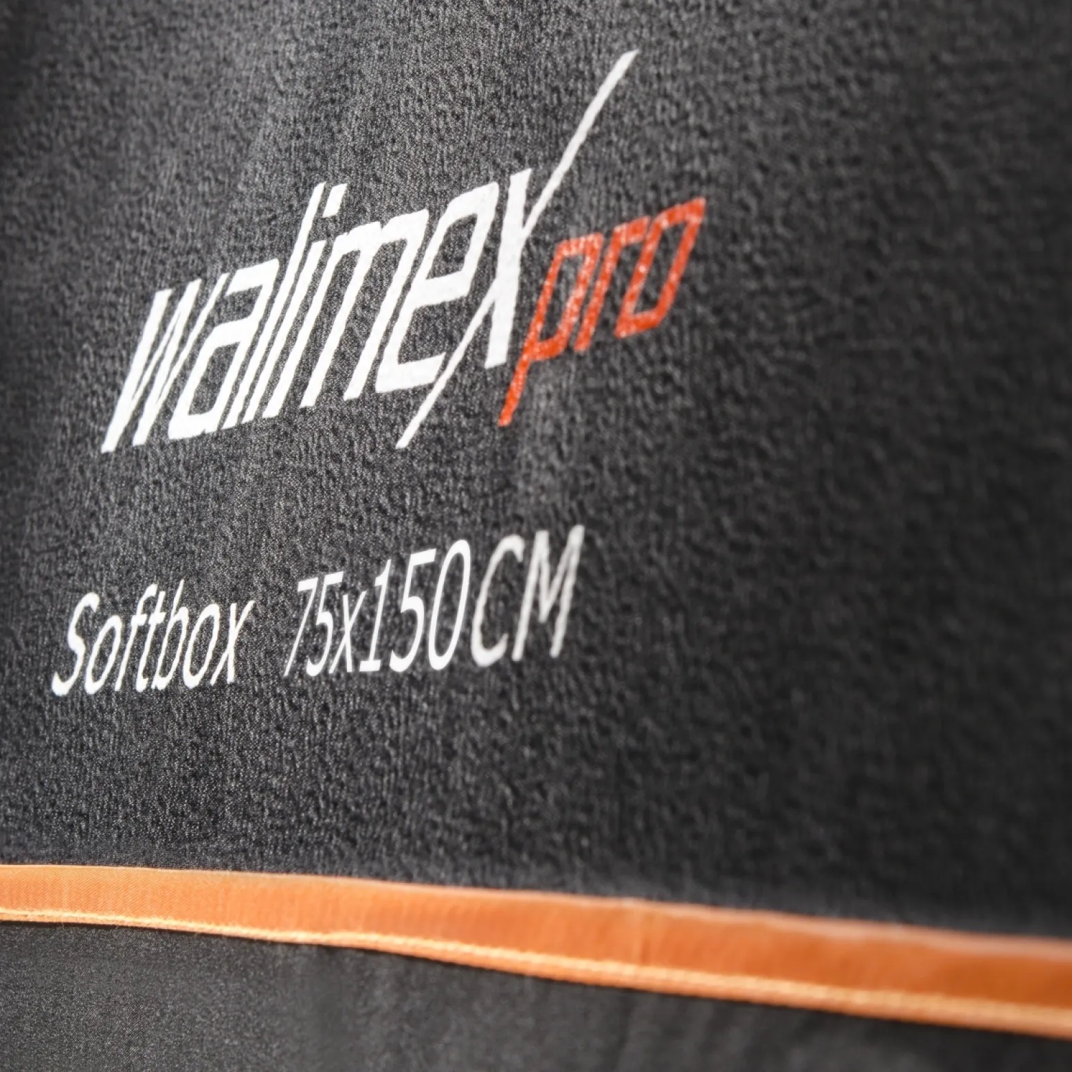 Walimex pro Softbox Orange Line 75 x 150 cm, Soft Box 360° drehbar, Lichtformer für Foto und Video, inkl. Diffusor ideal für Fotostudio
