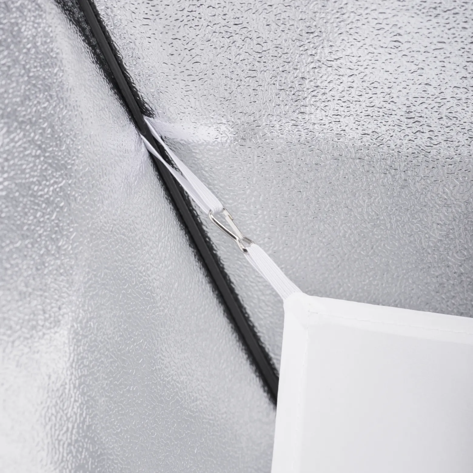 Walimex pro Striplight Softbox 25 x 180 cm, Soft Box inkl. Diffusor, Lichtformer 360° drehbar, schneller Aufbau, für Studioblitz oder Studioleuchte, ideal für Fotostudio