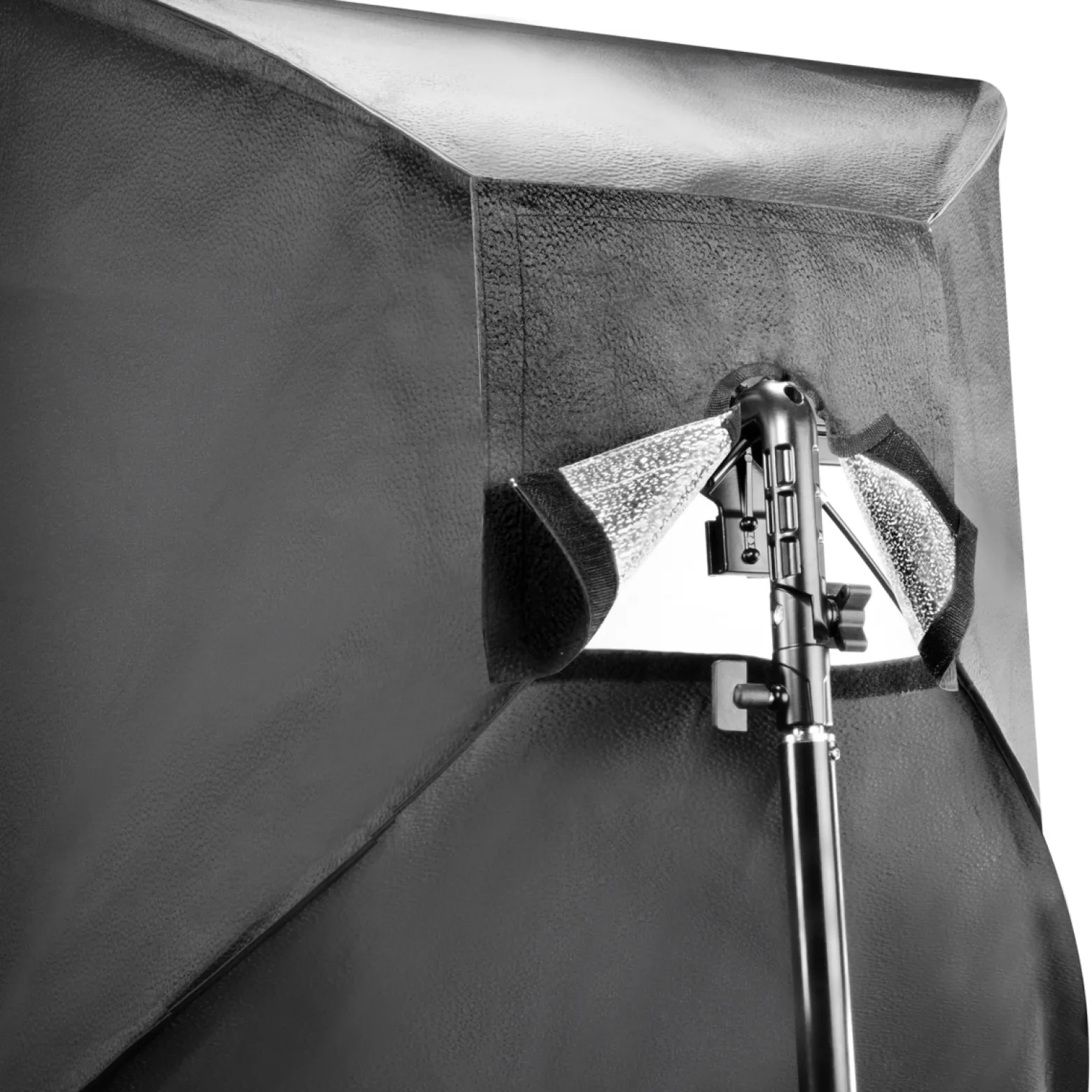 Walimex Set für Blitzhalter - 230 x 220 x 80 mm - 4-fach Halter für Systemblitze - mit Softbox 90 x 90 cm, Diffusoren, Grid & Transporttasche - Kamera Foto Studio
