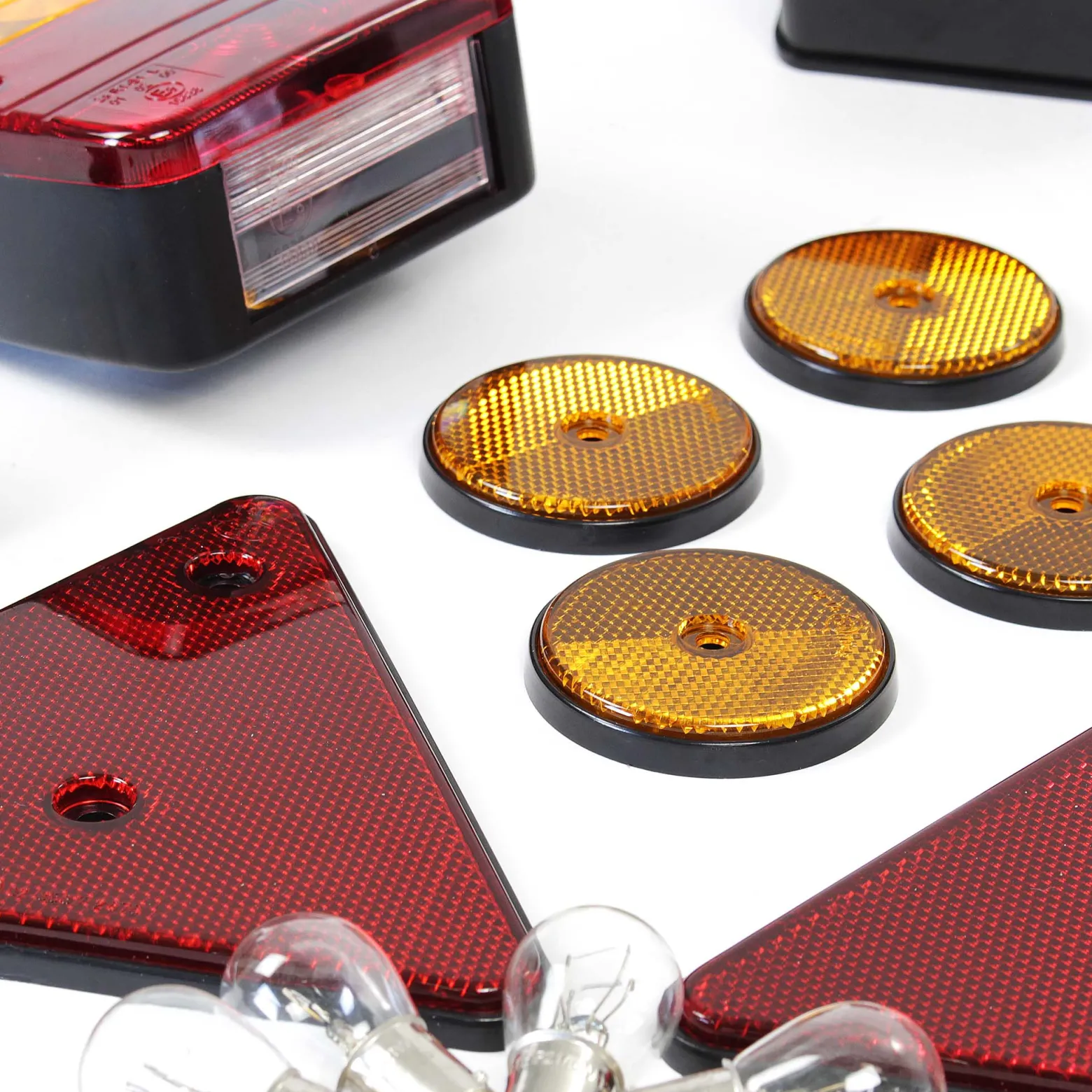 Wiltec Anhängerbeleuchtung Set mit 7-poligem Stecker, Leuchten, Reflektoren und Kabel für Anhänger, Anhängerleuchte mit verschiedenen Funktionen