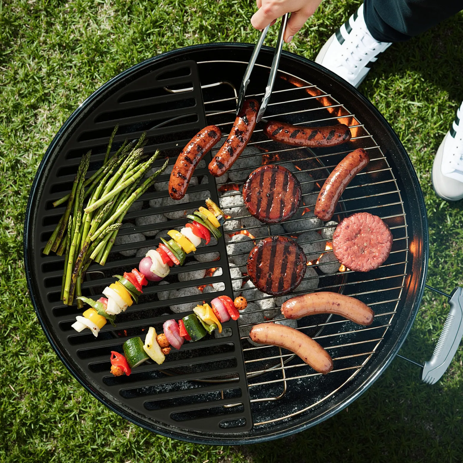 Wiltec Gusseisen Grillrost 55 x 26,5 x 0,9 cm, Gussrost für Grill mit guter Hitzespeicherung, Grillgitter für typische Grillstreifen auf Grillgut, Grillzubehör für BBQ