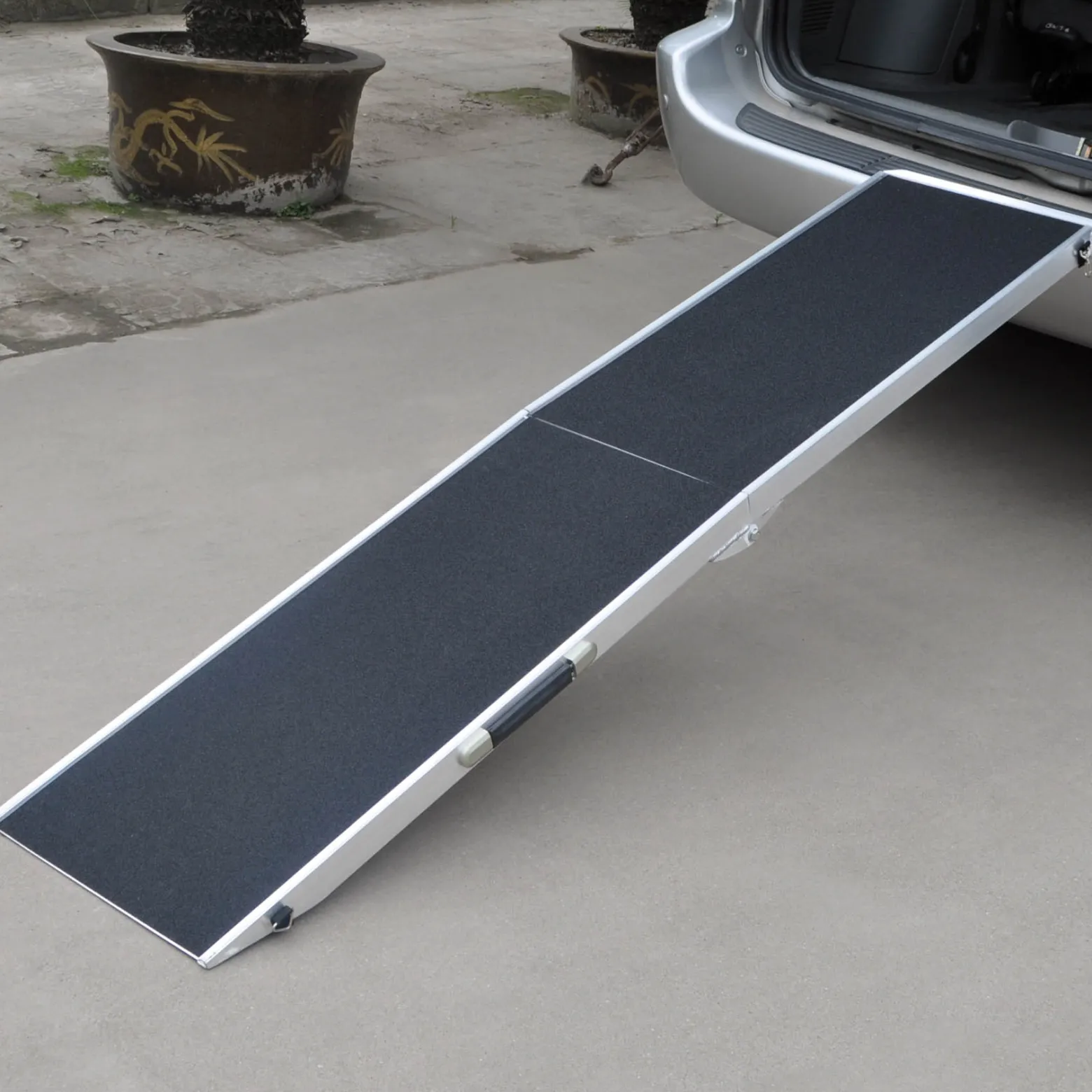 Wiltec Hunderampe faltbar, 183 x 49 cm, geklappt 92 x 49 cm, aus Aluminium, rutschsicher, Traglast bis zu 115 kg, Haustierrampe