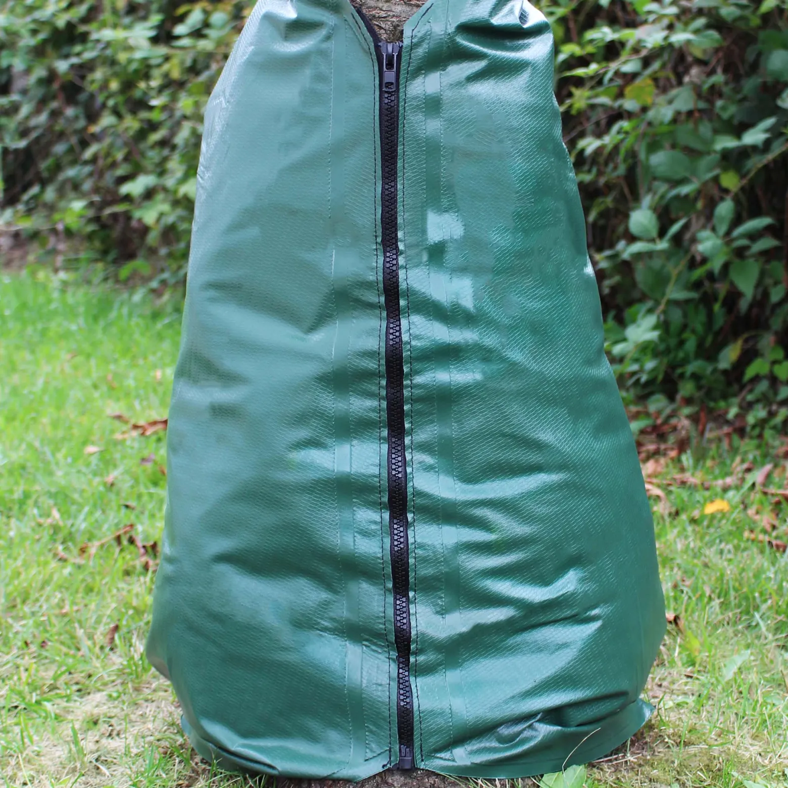 Wiltec 2x Baumbeutel 75L, Wassersack für 35-40 mm dicke Bäume, Bewässerungssack aus PVC für Bäume zur langfristigen Wasserabgabe bei Trockenheit